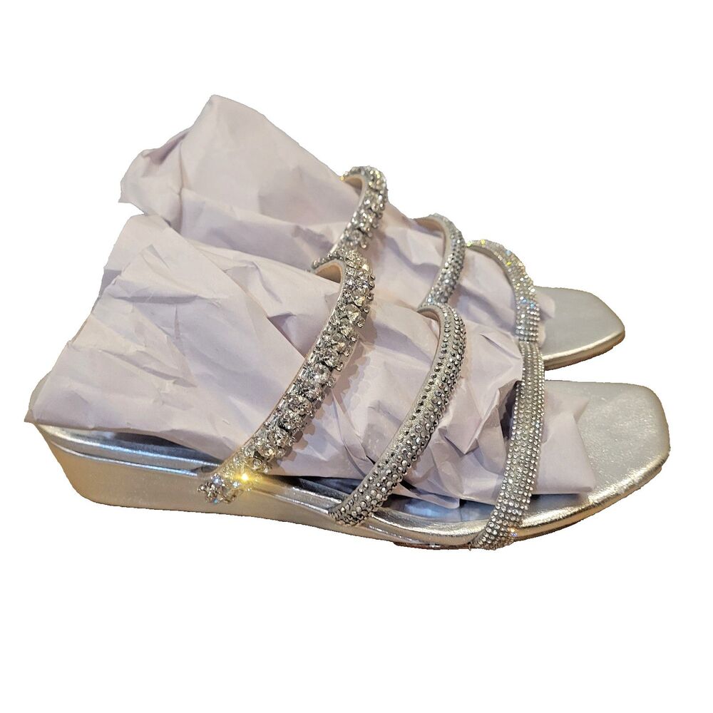 Badgley Mischka Silver Leather Wedge Sandals Shoes Strappy Rhinestones Women's 5